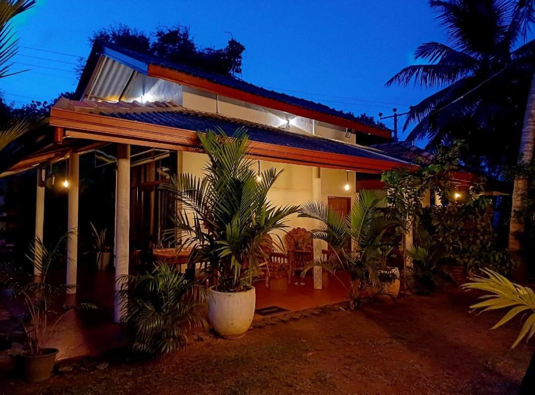 Turtle Island Cabana Tangalle Buitenkant foto