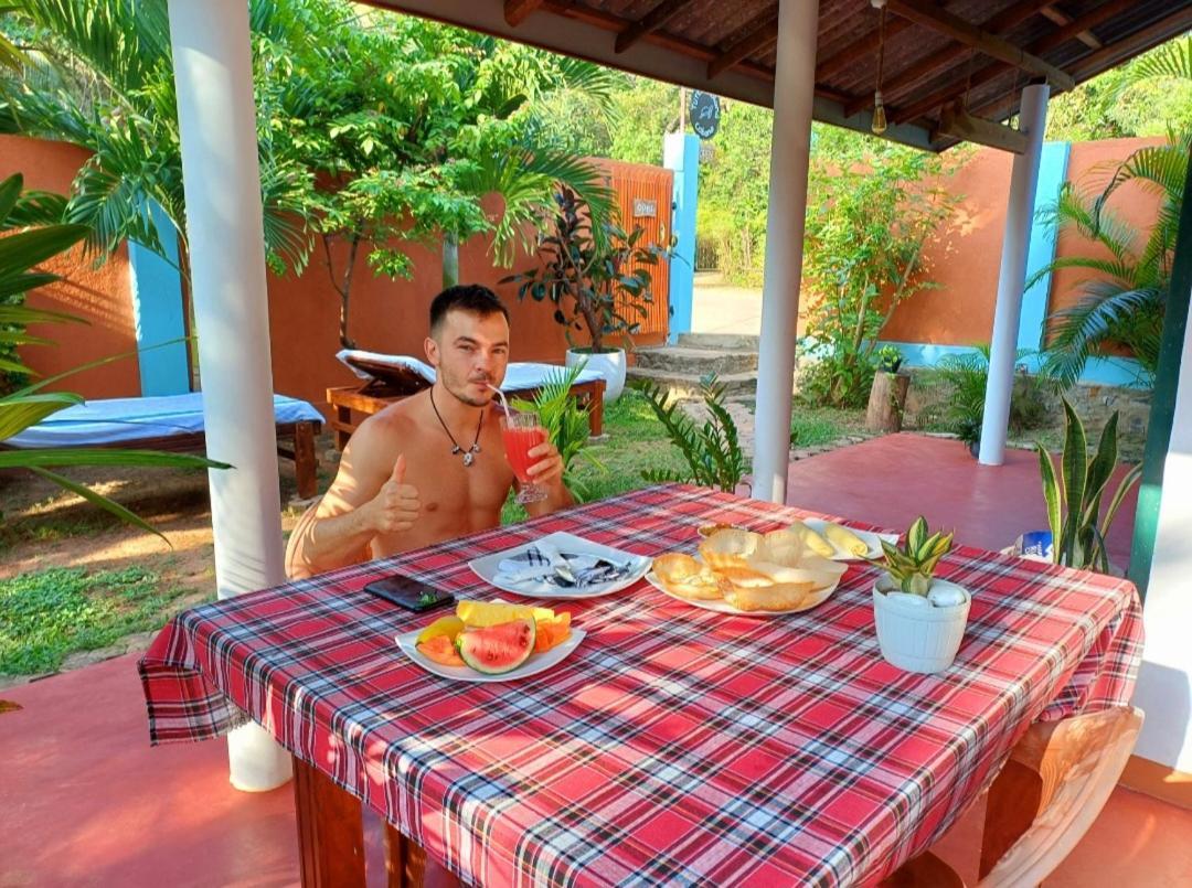 Turtle Island Cabana Tangalle Buitenkant foto